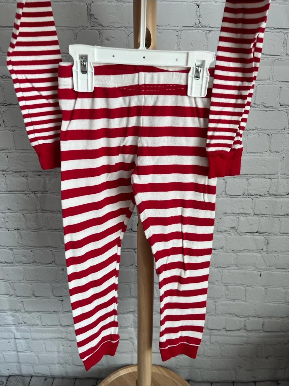 ⭐️⭐️PICK 5 / $20 Carter's Kids Red & White Striped Pajama Set